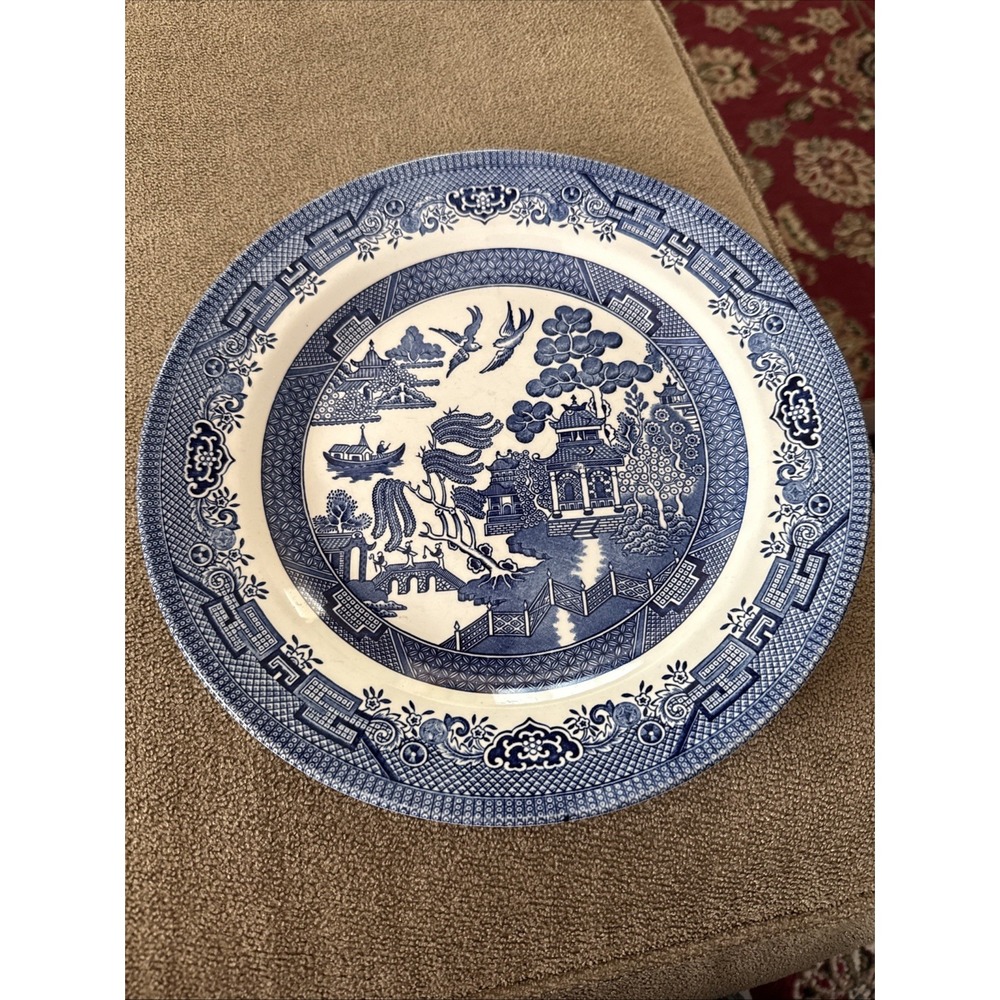 Vintage Churchill England Willow Plate 10.25" Blue (TD)